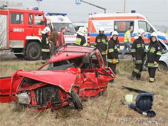 2008_wypadek_dk7_checiny_05.jpg