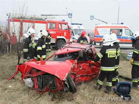 2008_wypadek_dk7_checiny_04.jpg
