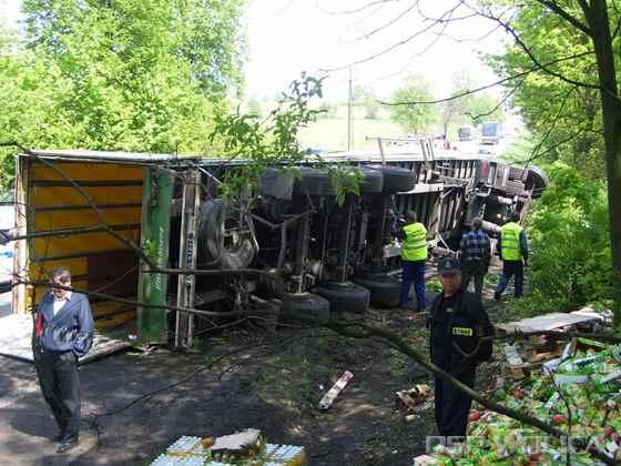 2007_wypadek_dk7_podzamcze_16.jpg