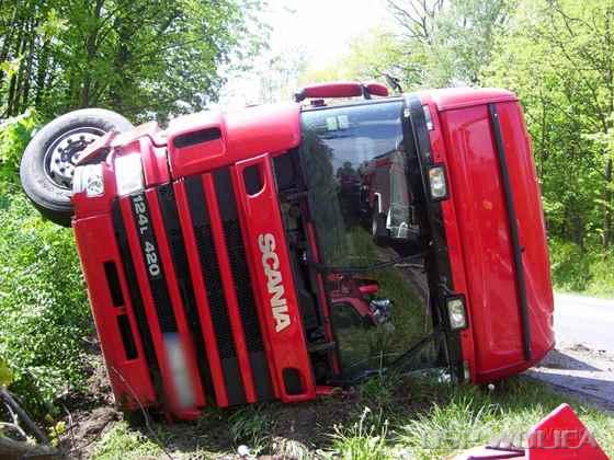 2007_wypadek_dk7_podzamcze_11a.jpg