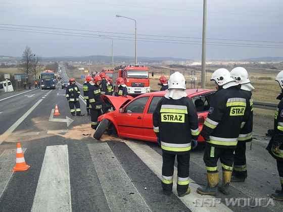 2011_wypadek_skrzyzowanie_chec_2.jpg
