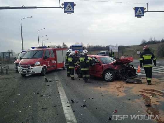 2011_wypadek_skrzyzowanie_chec_4.jpg